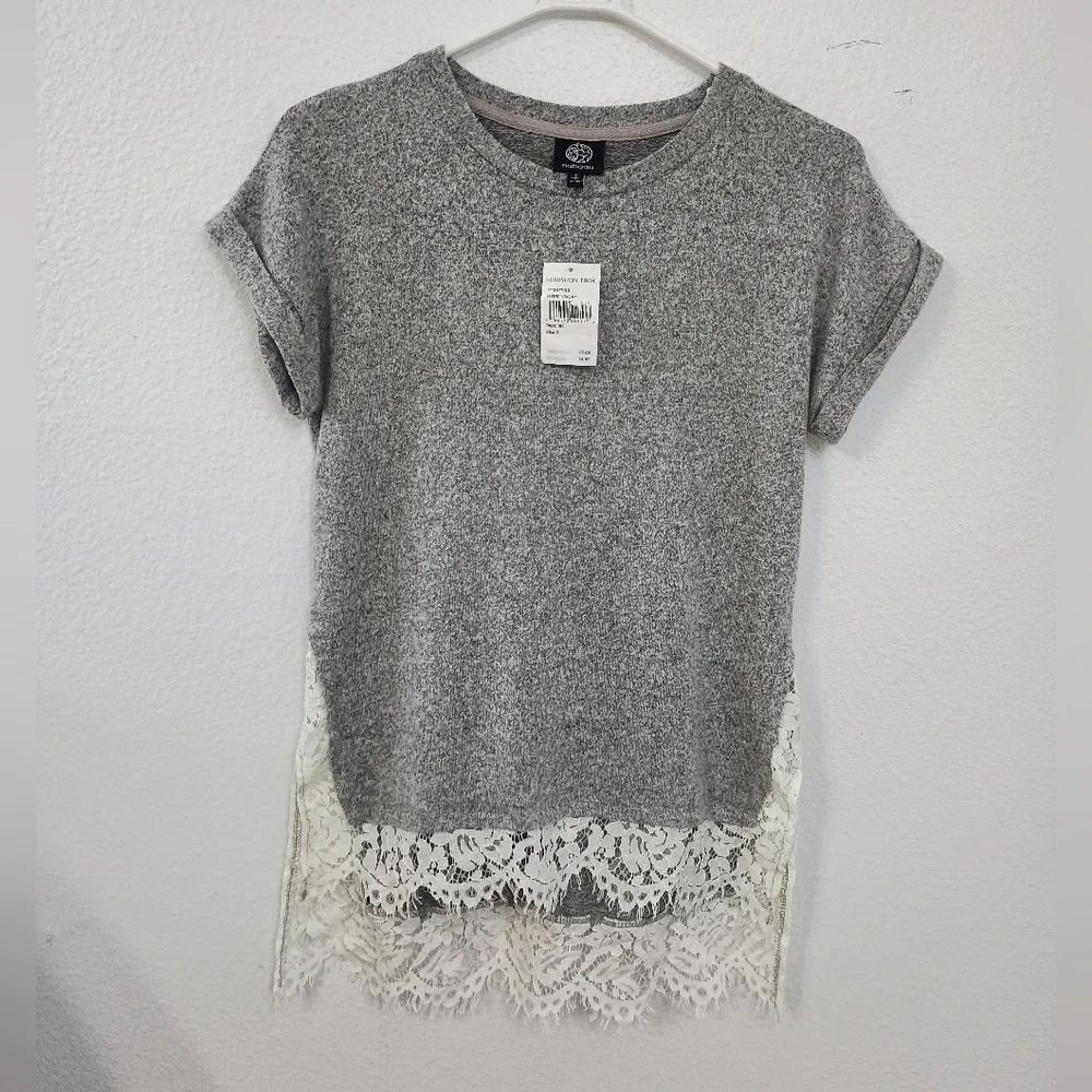Bobeau Grey/Ivory Short Sleeve Blouse from Nordstrom rack - Picture 1 of 6